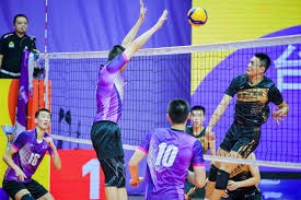 [田径]2025武汉金标马拉松昨日开跑